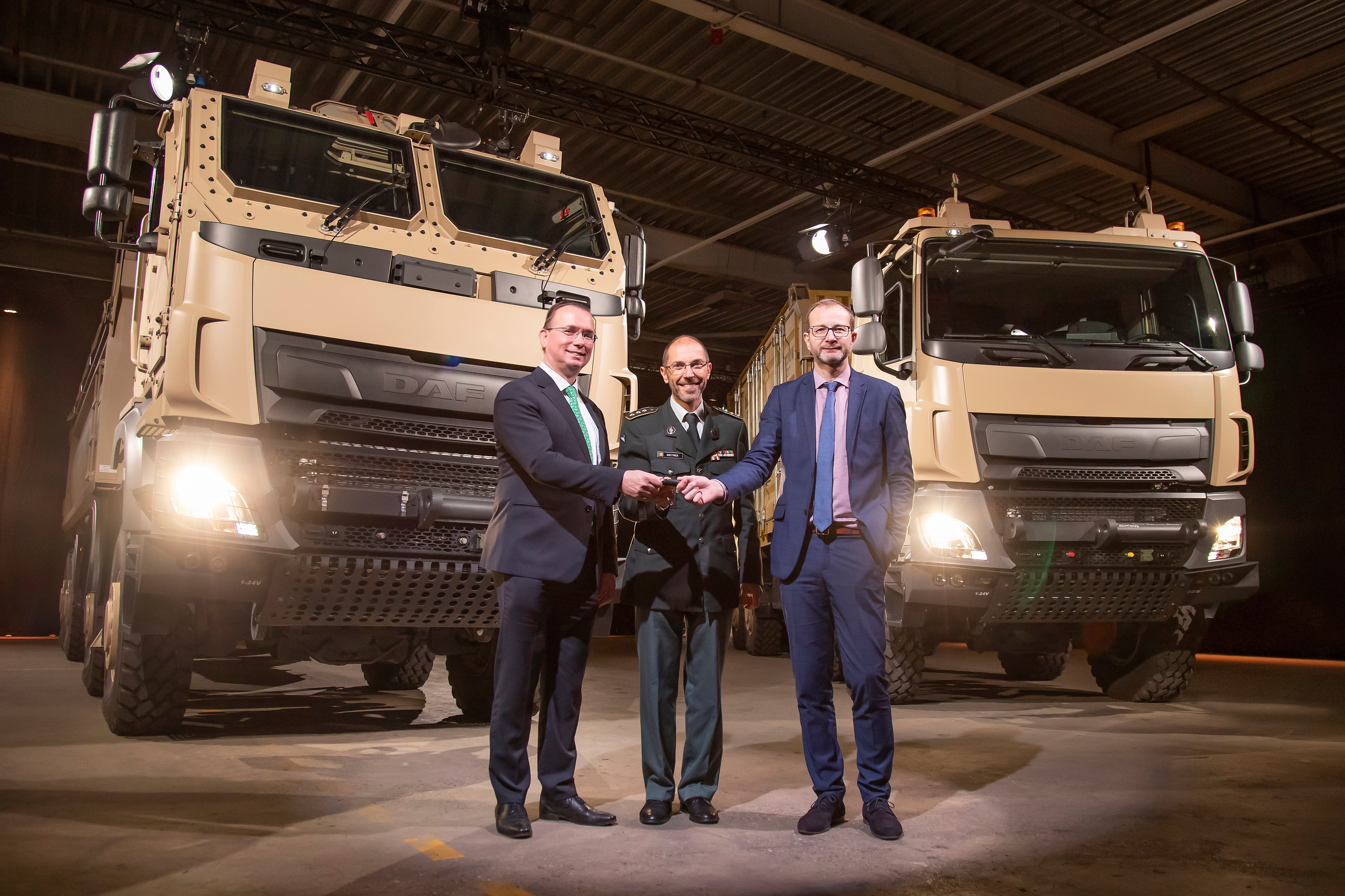 00. DAF CF Military trucks - delivery